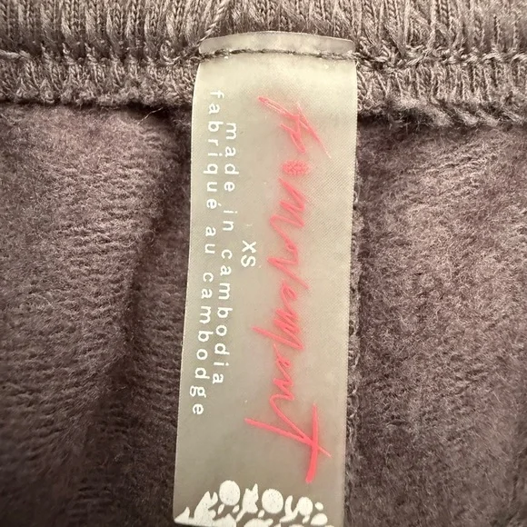 Free People Movement Where The Wind Blows Grey Fringe Jogger Sweatpants Size XS - Picture 8 of 13